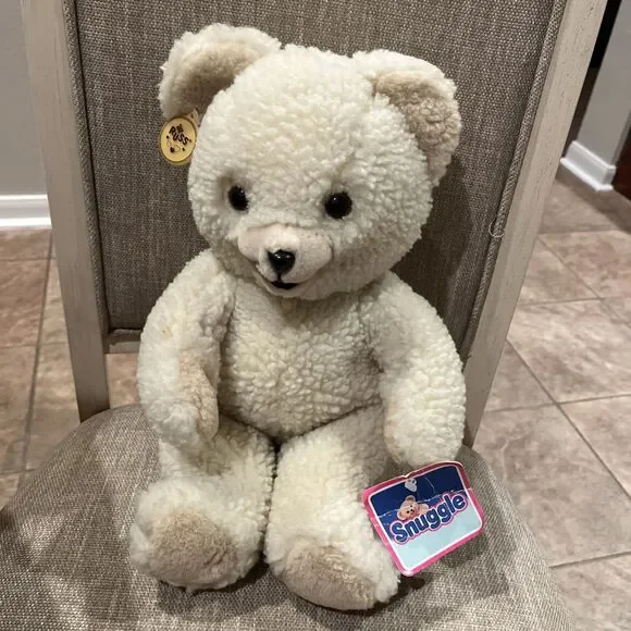 Vintage Russ 1986 NWT Snuggle Bear Puppet Plush from The Lever Co. - Picture 1 of 6